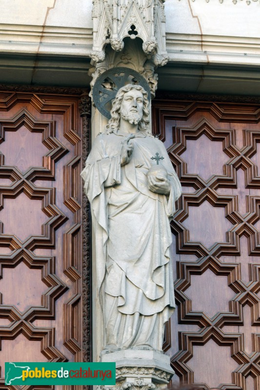 Barcelona - Catedral. Crist a la porta de la façana principal, per Agapit Vallmitjana