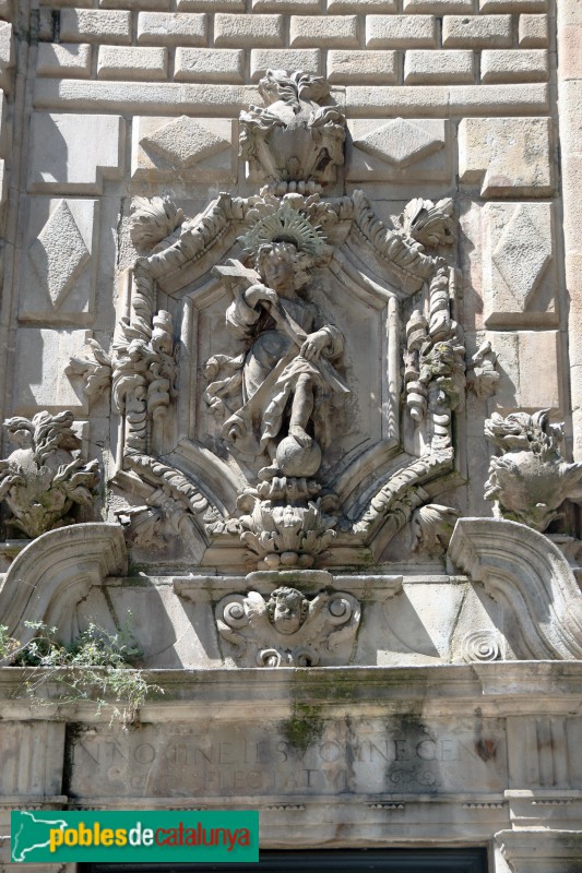 Barcelona - Església de Betlem. Porta barroca de la Rambla