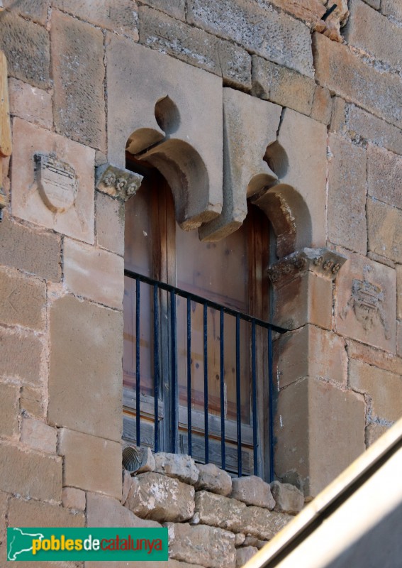 L'Albagés - Castell. Finestra de la torre sud
