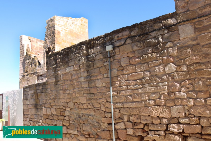L'Albagés - Castell. Pany de mur entre les torres