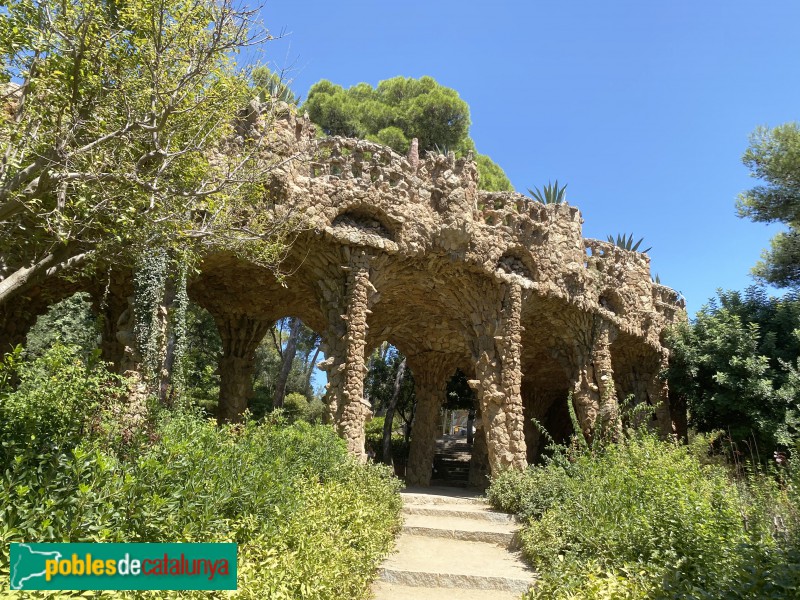 Barcelona - Park Güell. Viaductes i terrasses