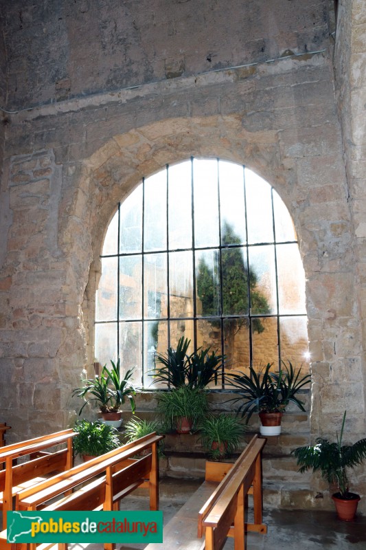 El Vilosell - Església de Santa Maria. Interior de l'antiga porta