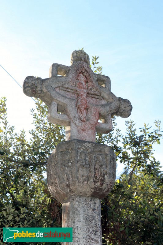 Barcelona - Creu davant l'església de la Salut (Les Planes)