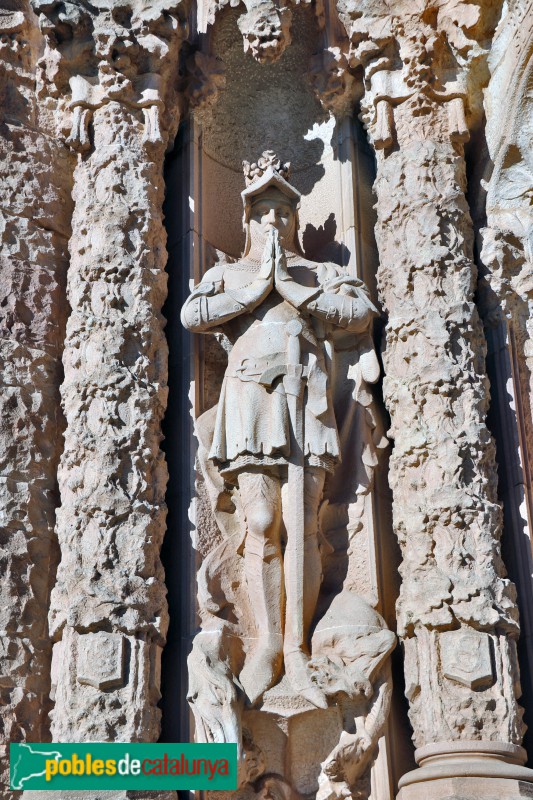 Barcelona - Temple del Sagrat Cor del Tibidabo. Portada de la cripta