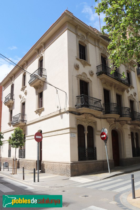L'Hospitalet de Llobregat - Casa Josep Oliveras