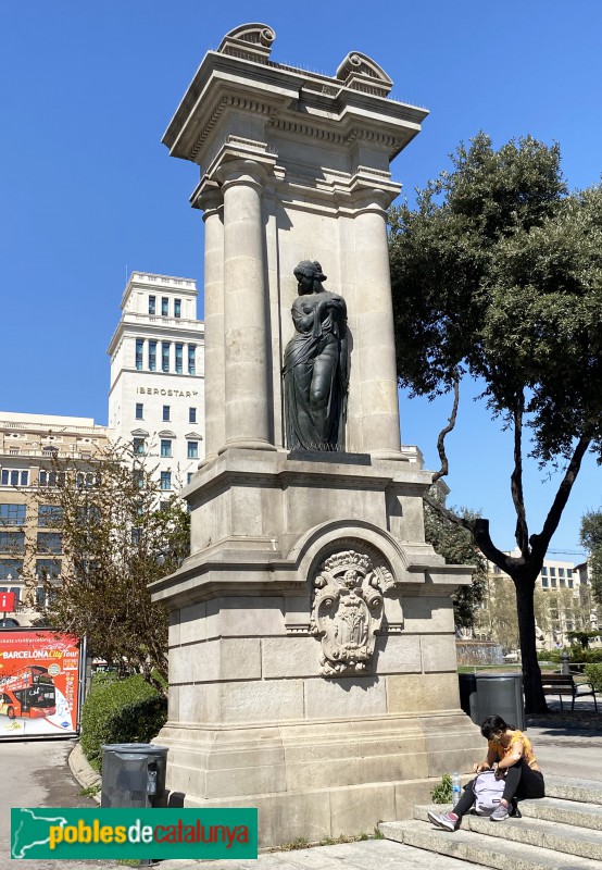 Barcelona - Escultura <i>Dona amb el rostre girat</i> (Joan Borrell)