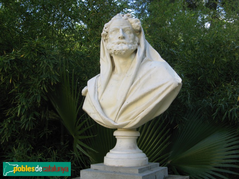 Barcelona - Jardins del Palau de Pedralbes, bust de marbre