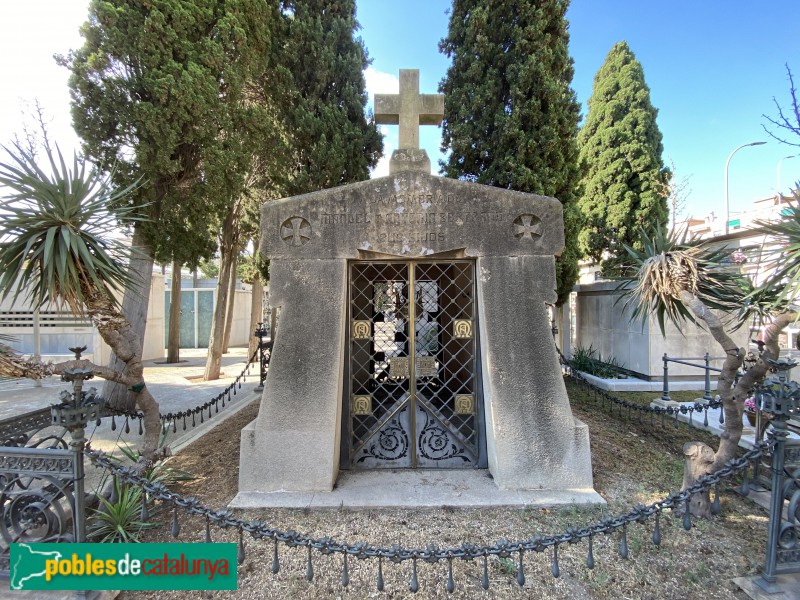 Sant Feliu de Llobregat - Cementiri. Panteó Bertrand