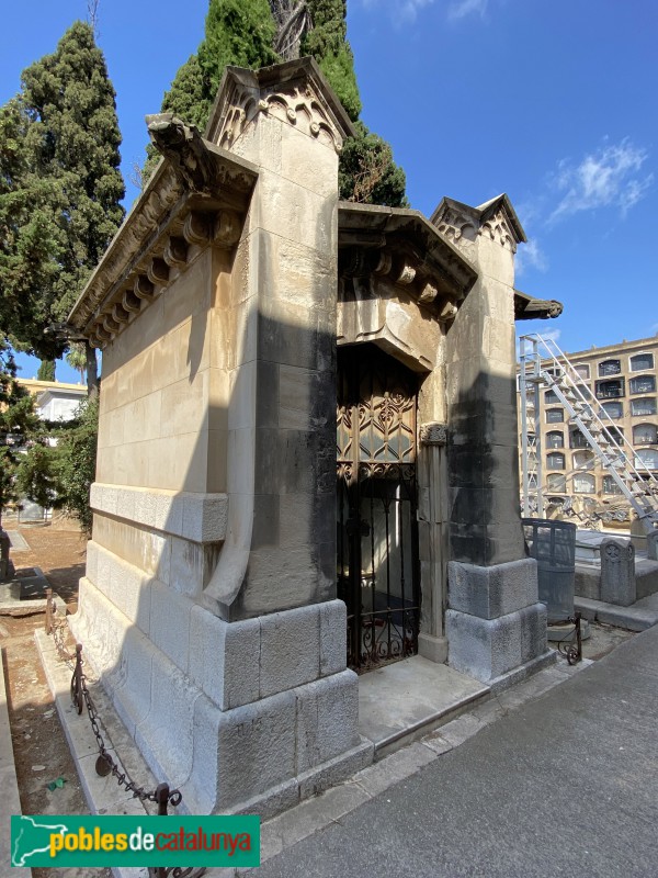 Barcelona - Cementiri de les Corts. Panteó Romaní-Blanch