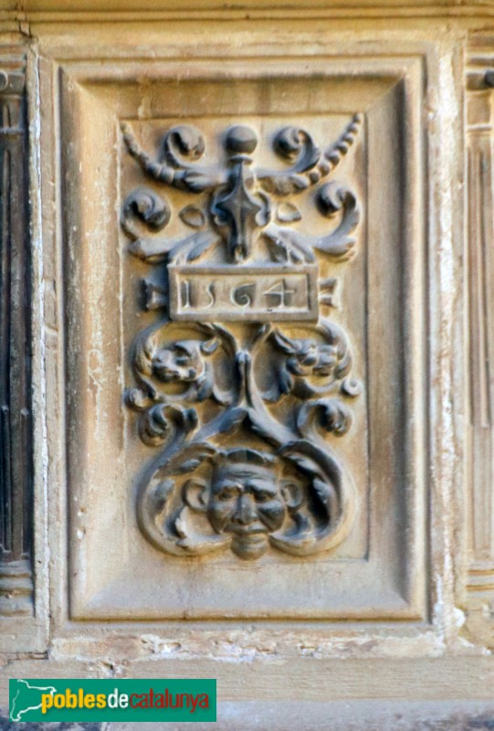 Tortosa - Reial Col·legi de Sant Jaume i Sant Maties. Grotescos