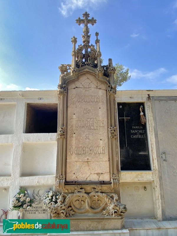 Vilassar de Mar - Cementiri. Sepulcre Jaume Arús