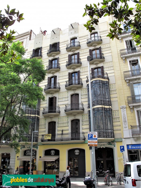 Barcelona - Casa Cama i Escurra (Gran de Gracia, 15)