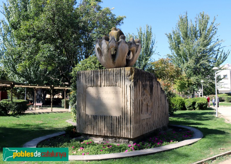 Les Borges Blanques - Parc del Terrall. Monument a la sardana