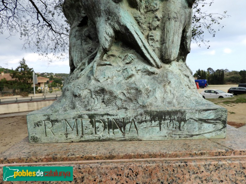 Teià - Monument a Fèlix Rodríguez de la Fuente
