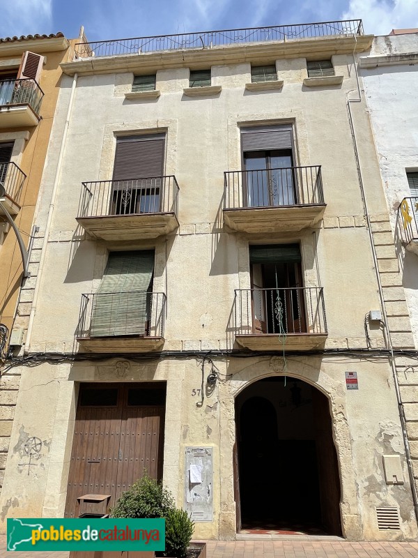 Torredembarra - Cal Rosalino (1792) (Foto: <i>Ricard Vilà</i>, 2021) Torredembarra - Cal Rosalino (1792)
