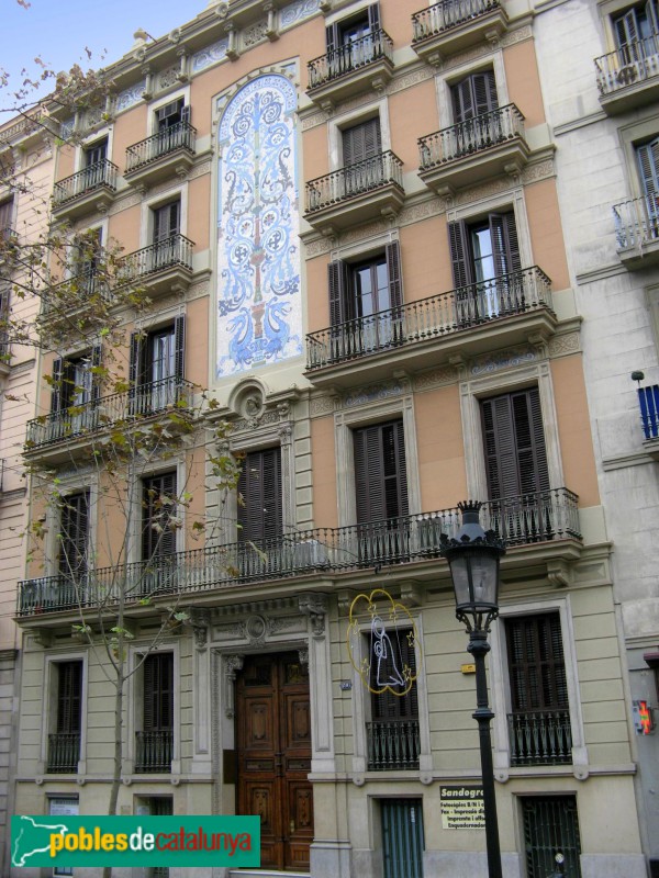 Barcelona - Gran Via, 690 (Foto: Albert Esteves, 2007) Barcelona - Gran Via, 690