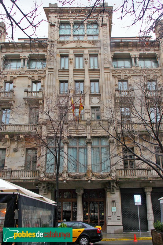 Barcelona - Rambla Catalunya, 19-21 (Foto: Albert Esteves, 2015) Barcelona - Rambla Catalunya, 19-21