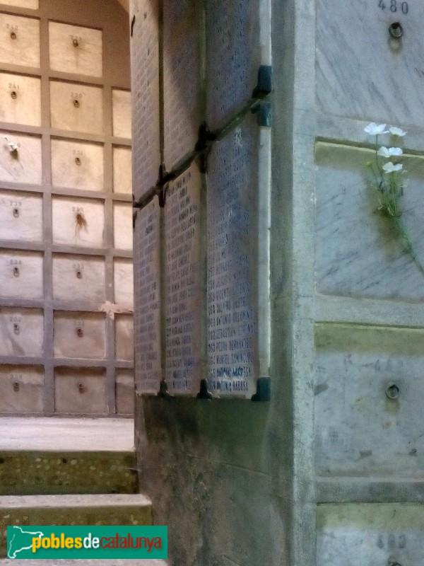 Barcelona - Cementiri de les Corts. Panteó dels repatriats d'ultramar