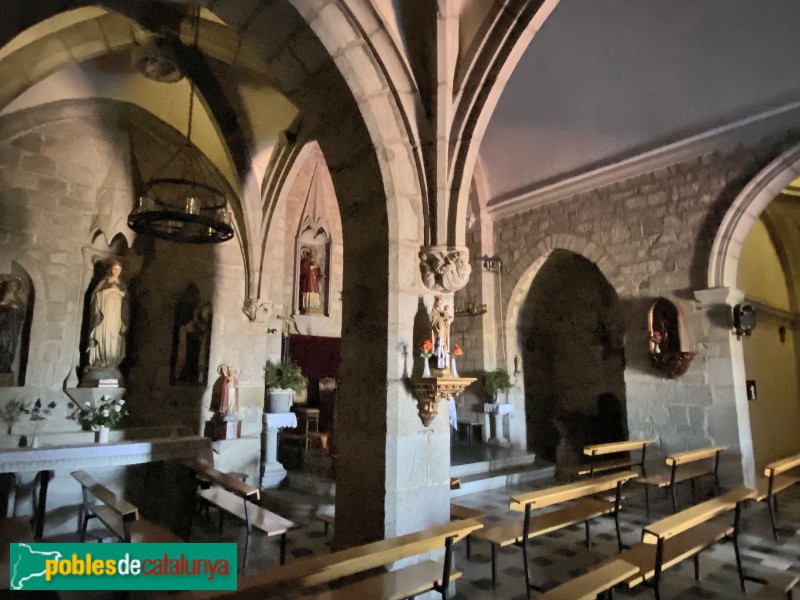Vilanova del Vallès - Església de Santa Quitèria i Sant Esteve. Capelles laterals