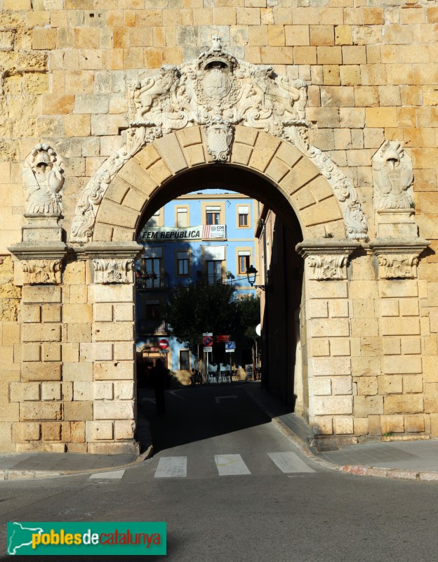 Tarragona - Portal de Sant Antoni (Foto: Albert Esteves, 2022) Tarragona - Portal de Sant Antoni