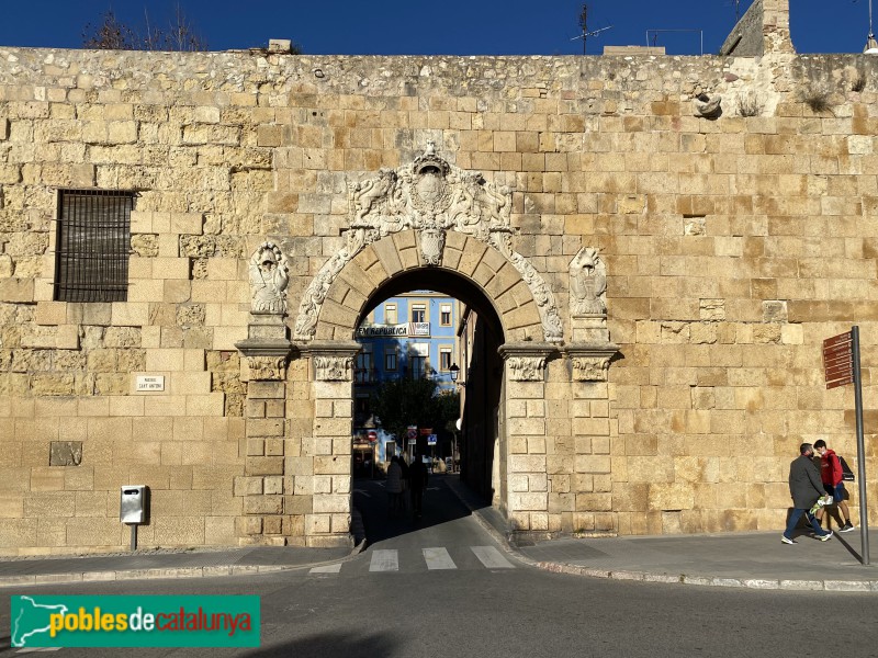 Tarragona - Portal de Sant Antoni (Foto: Albert Esteves, 2022) Tarragona - Portal de Sant Antoni