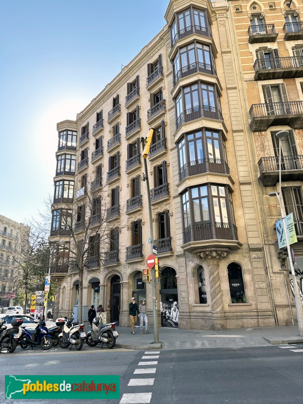 Barcelona - Aragó, 223 / Balmes, 61
