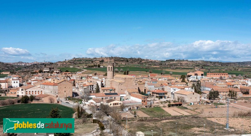 Calaf - Panoràmica del poble amb l'església de Sant Jaume