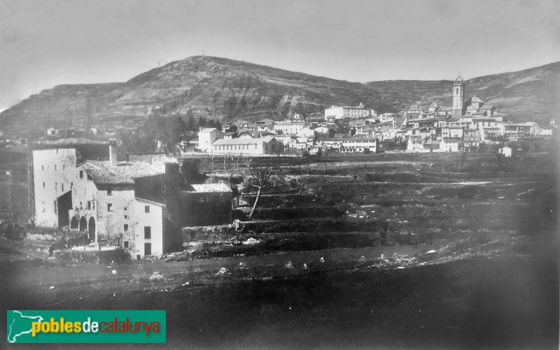 Moià - Castellnou de la Plana - Panoramica amb el poble al fons