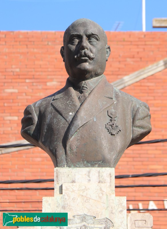 Amposta - Monument a l'alcalde Joan Palau Miralles