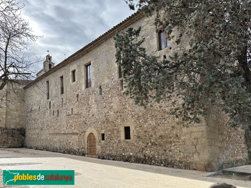 Monestir de Sant Cugat del Vallès - Façana exterior
