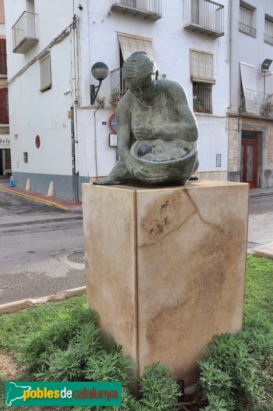 Alcanar - Monument a la dona canareva