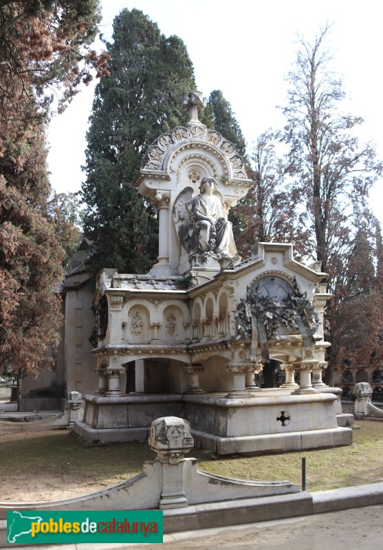 Vilafranca del Penedès - Cementiri. Panteó Ramon Marimon