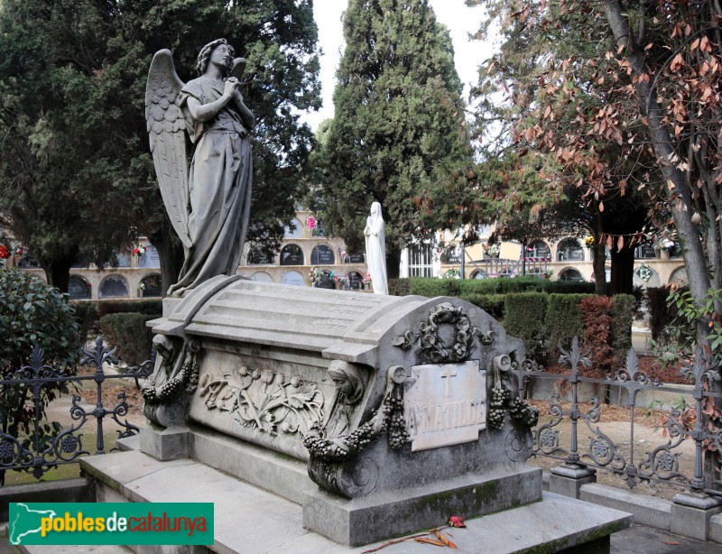 Vilafranca del Penedès - Cementiri. Sepulcre Eugeni d'Ors (A Matilde)