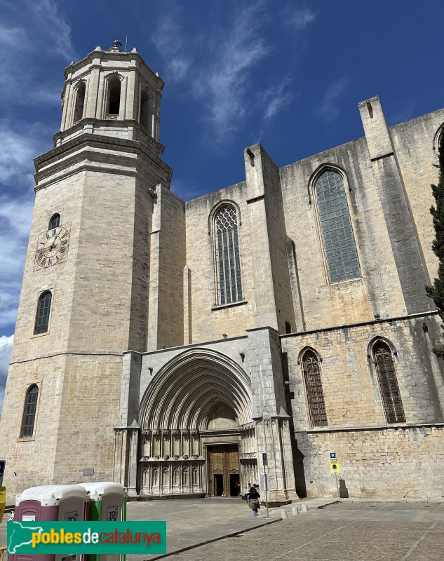 Girona - Catedral de Santa Maria. Façana dels Apòstols