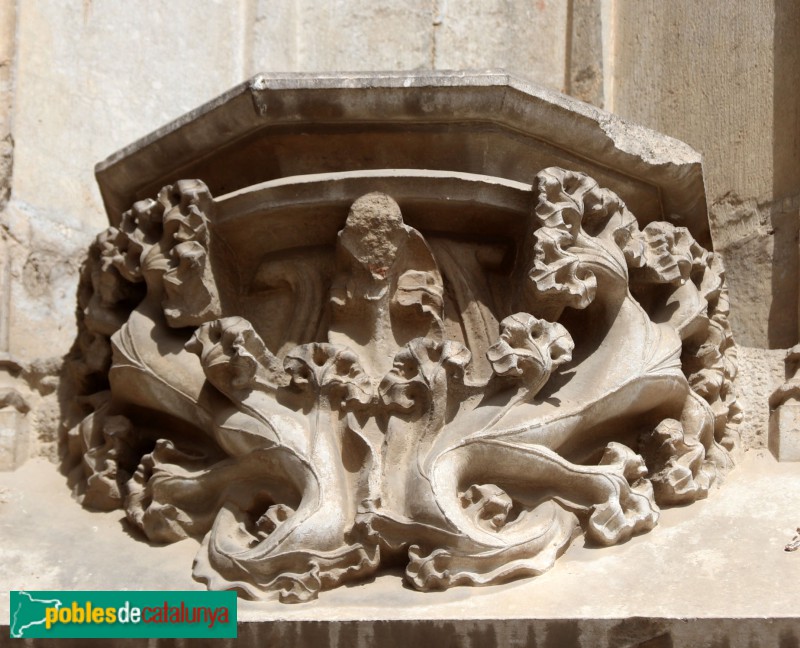 Girona - Catedral. Porta dels Apòstols. Mènsula