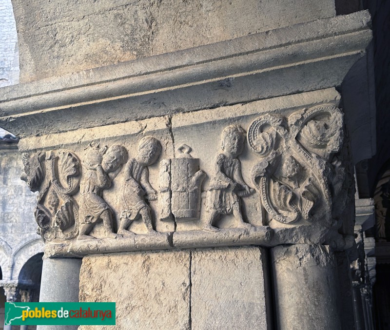 Girona - Claustre de la catedral. Portadors d'aigua
