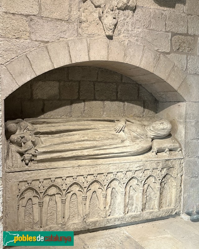 Girona - Claustre de la catedral. Sepulcre d'Elionor de Cabrera
