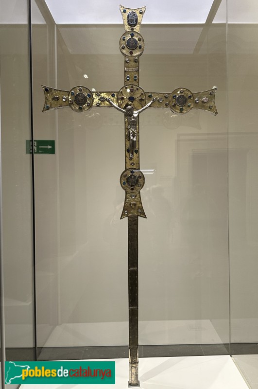 Girona - Tresor de la catedral. Creu processional “de les confraries”, d’argent daurat i pedres, segle XIV