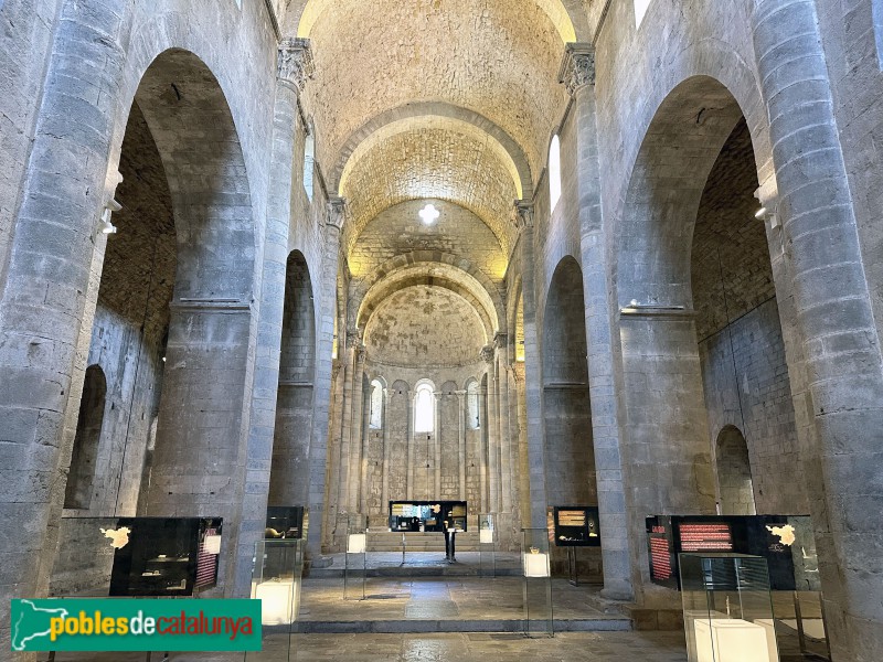 Girona - Sant Pere de Galligants. Interior