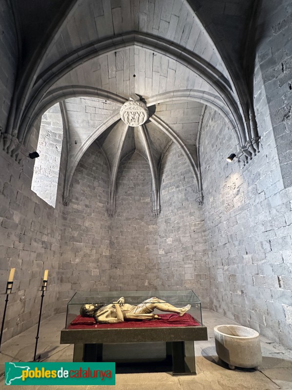 Girona - Església de Sant Feliu. Crist jacent