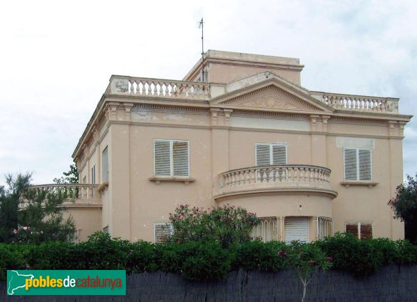 Sitges -  Casa Josefa Casacuberta, d'Adolf Florensa. Villa Capri