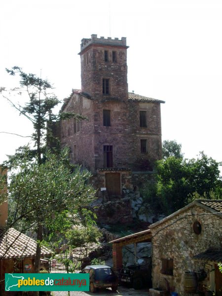 La Casa de Guanta. Al peu, el restaurant del mateix nom. (Foto: Joan Sánchez Sabé, 2006) La Casa de Guanta. Al peu, el restaurant del mateix nom.