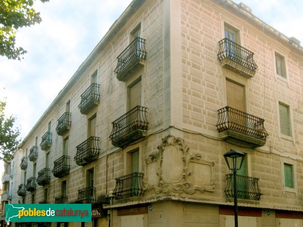 El Vendrell - Plaça Nova. Cal Mumbrú