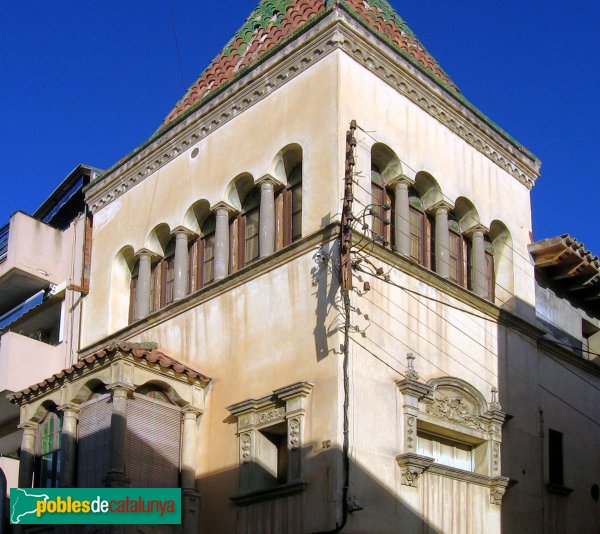 Papiol - Casa Girona (Foto: Albert Esteves, 2006) Papiol - Casa Girona