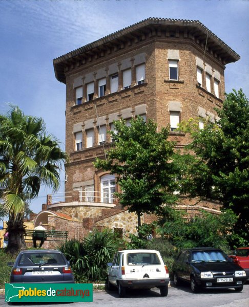 Santa Coloma de Gramenet - Hospital Esperit Sant (Foto: Josep Maria Ardèvol, 1997) Santa Coloma de Gramenet - Hospital Esperit Sant