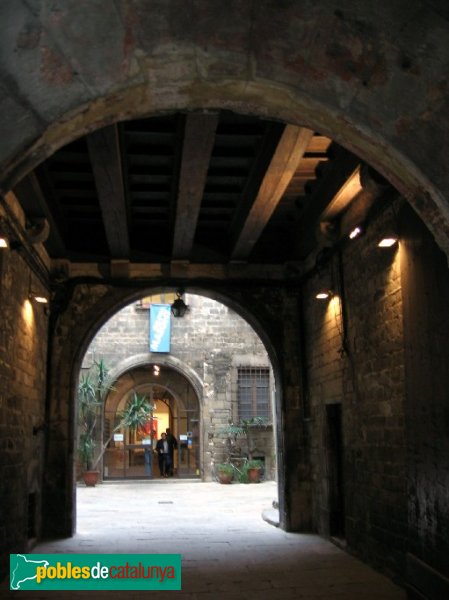 Barcelona - Palau dels Cervelló (Foto: Albert Esteves, 2006) Barcelona - Palau dels Cervelló