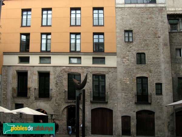 Barcelona - Carrer Basea 8-10 (Foto: Albert Esteves, 2006) Barcelona - Carrer Basea 8-10