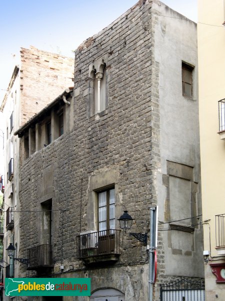 Barcelona - Basses de Sant Pere, 2A, abans de la restauració (Foto: Albert Esteves, 2006) Barcelona - Basses de Sant Pere, 2A, abans de la restauració