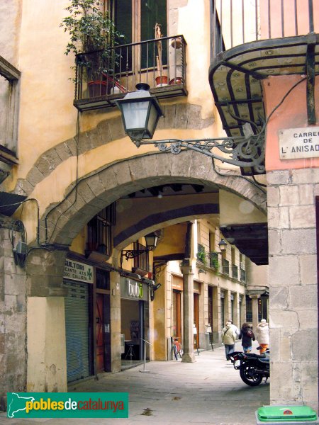 Barcelona - Carrer Caputxes, 5-6 (Foto: Albert Esteves, 2006) Barcelona - Carrer Caputxes, 5-6