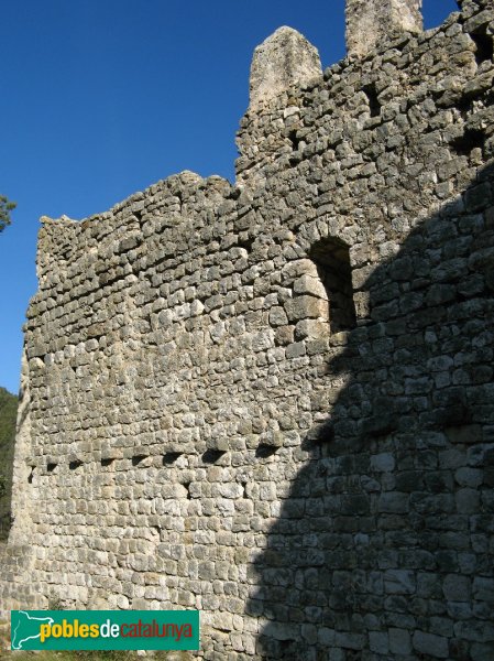 El Montmell - Castell de Marmellar (Foto: Albert Esteves, 2006) El Montmell - Castell de Marmellar